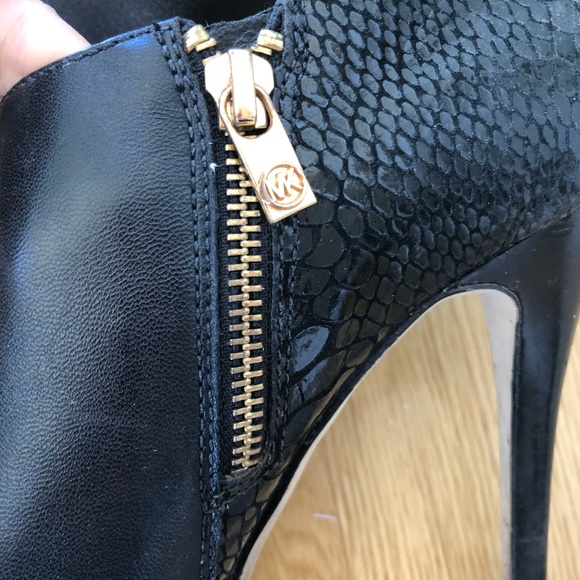 Micheal kors platform booties - Picture 8 of 10